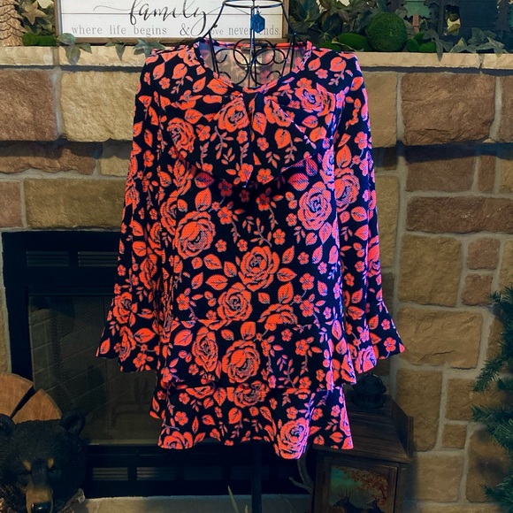 Ladies Floral 2piece Outfit - Picture 4 of 6